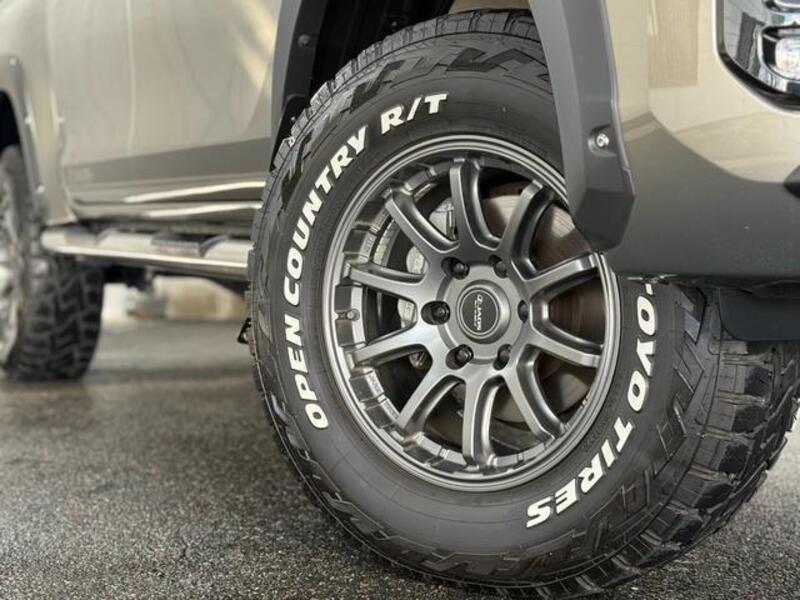HILUX