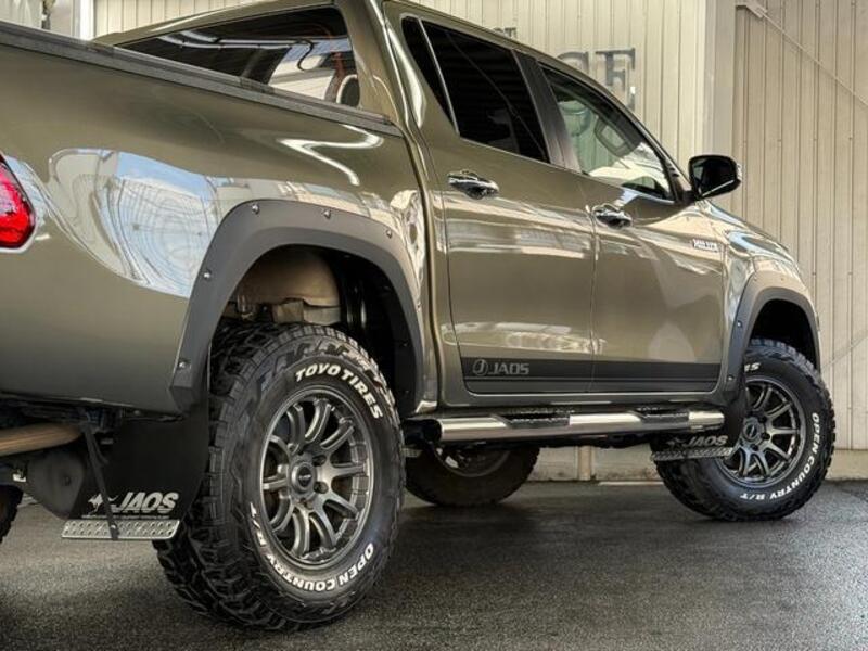 HILUX