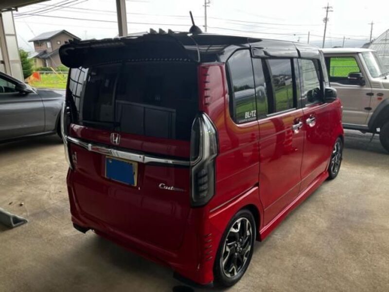 N BOX CUSTOM