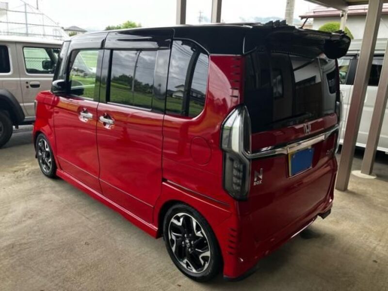 N BOX CUSTOM