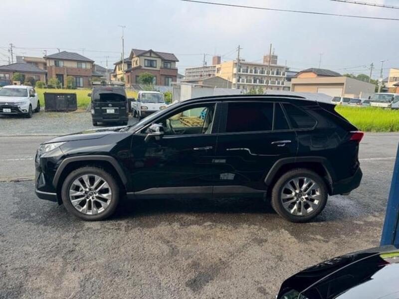 RAV4
