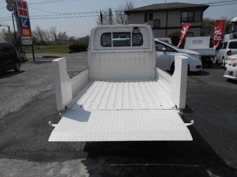 MINICAB TRUCK