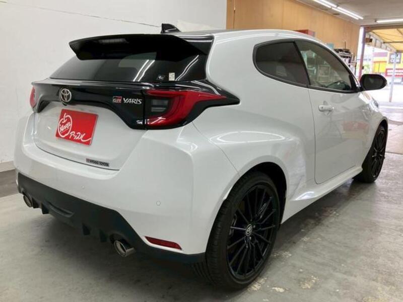 GR YARIS