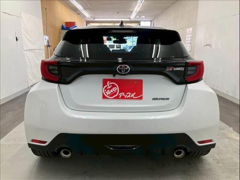 GR YARIS