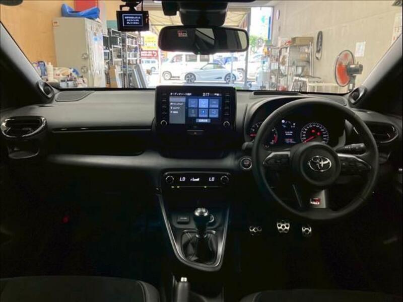 GR YARIS