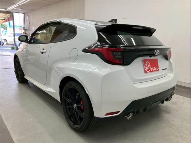 GR YARIS