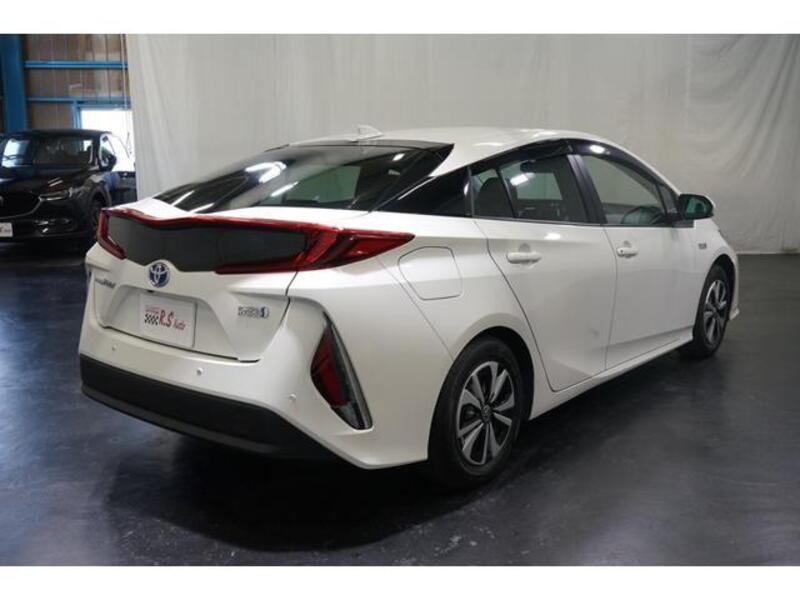 PRIUS PHV