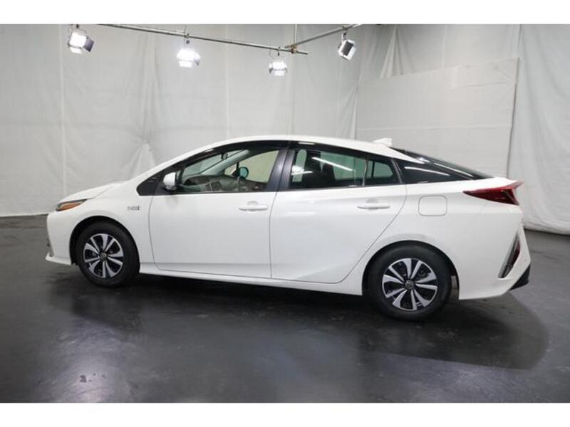 PRIUS PHV