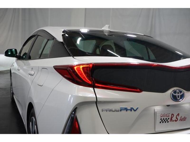 PRIUS PHV