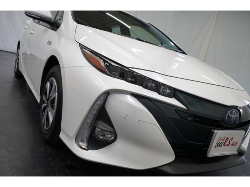 PRIUS PHV