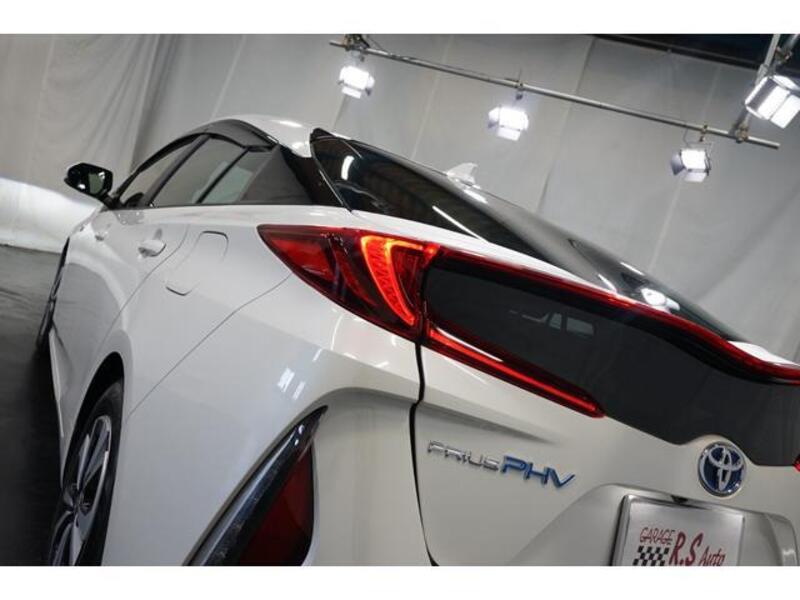 PRIUS PHV