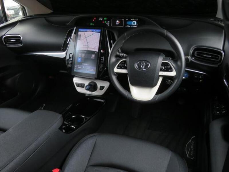 PRIUS PHV