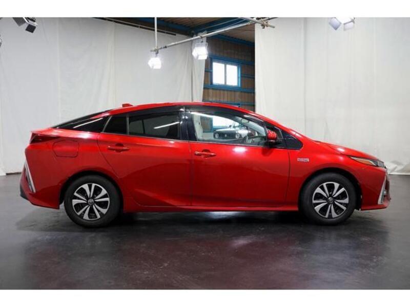 PRIUS PHV