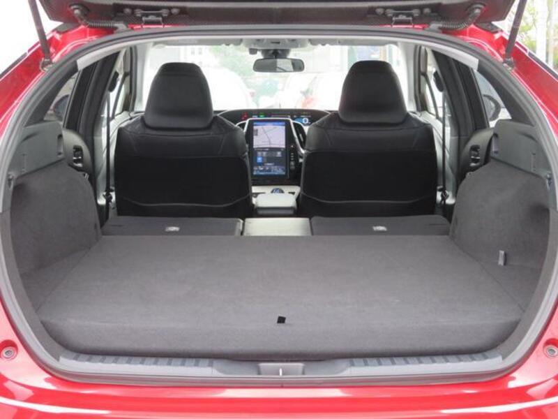 PRIUS PHV