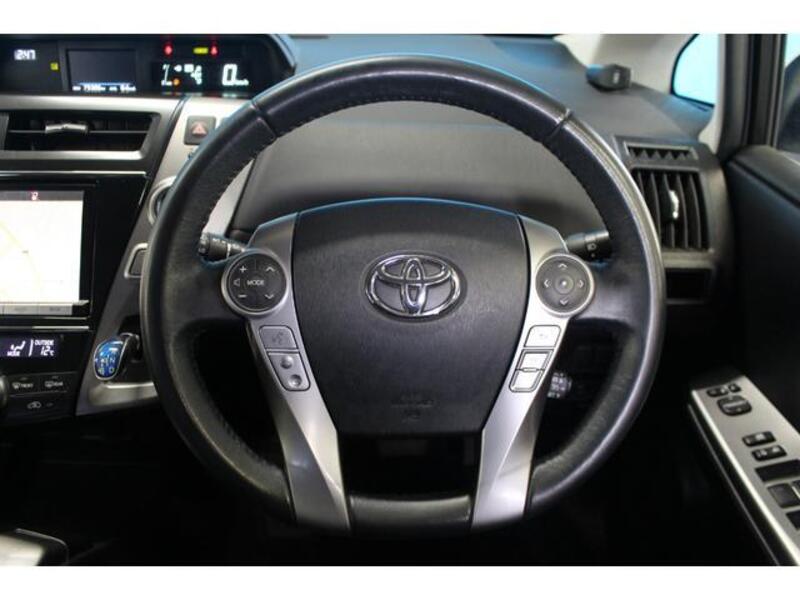 PRIUS ALPHA