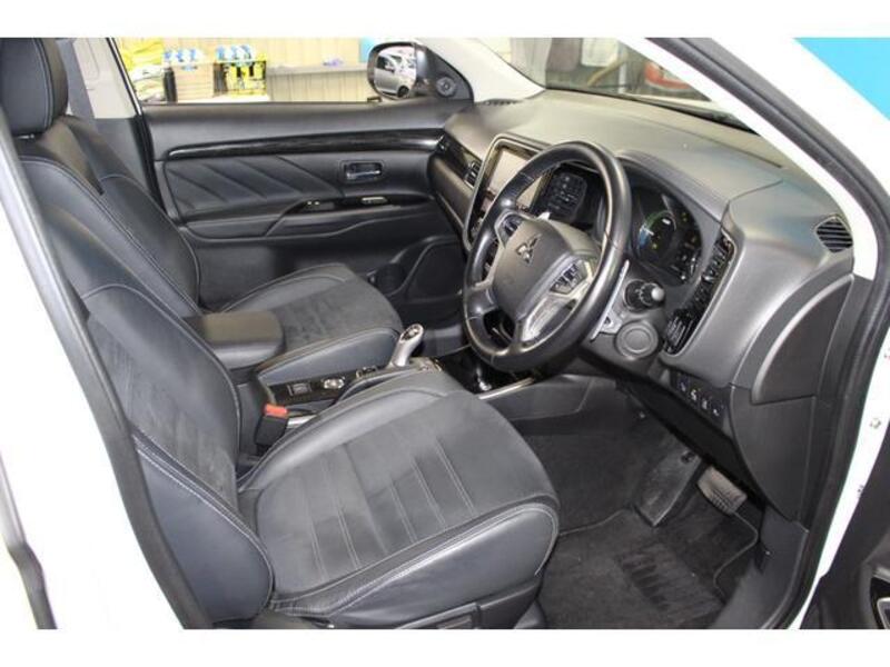 OUTLANDER PHEV