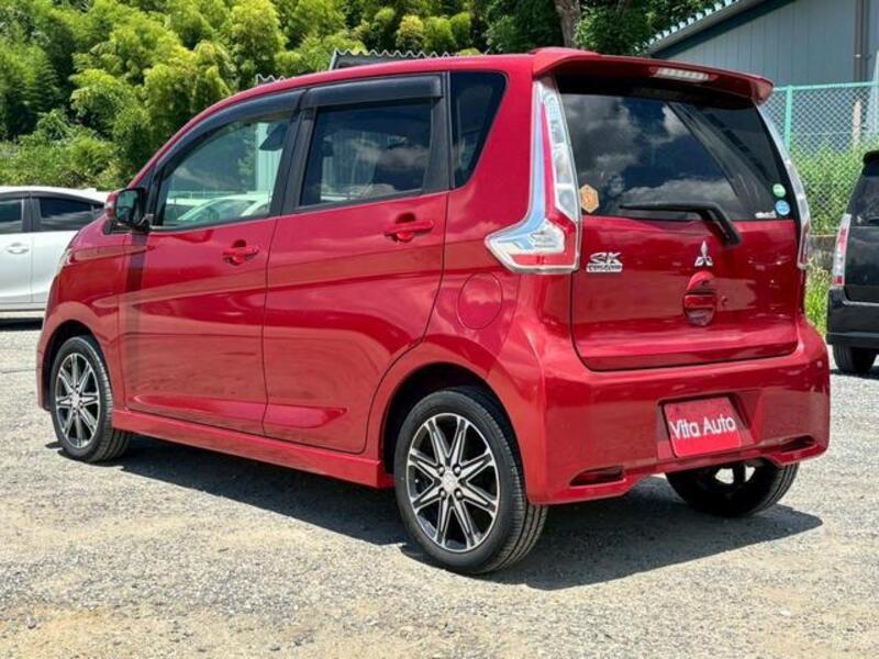 EK CUSTOM