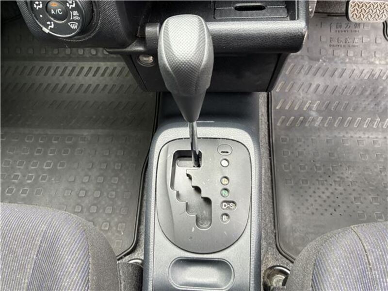 SUCCEED VAN