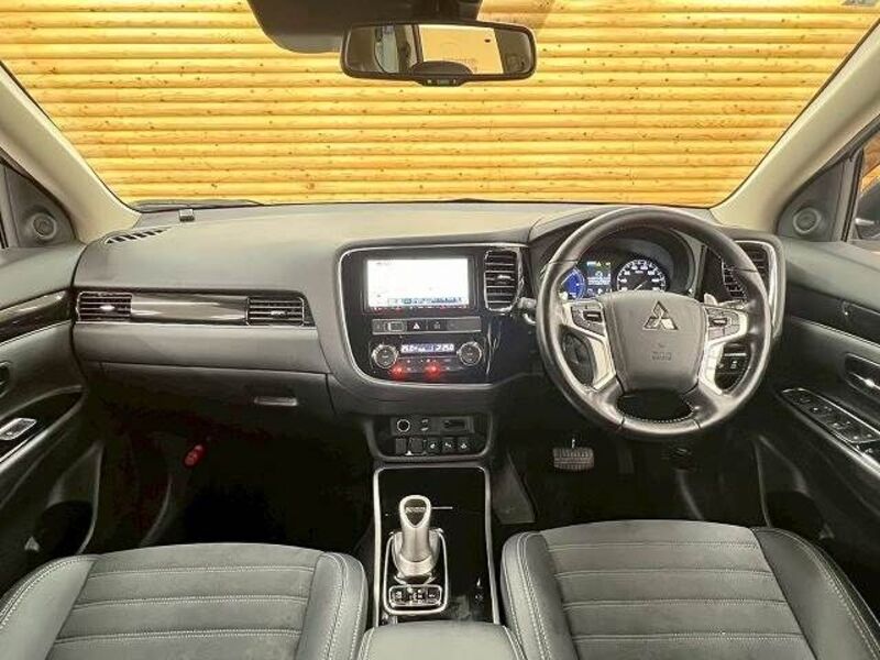 OUTLANDER PHEV
