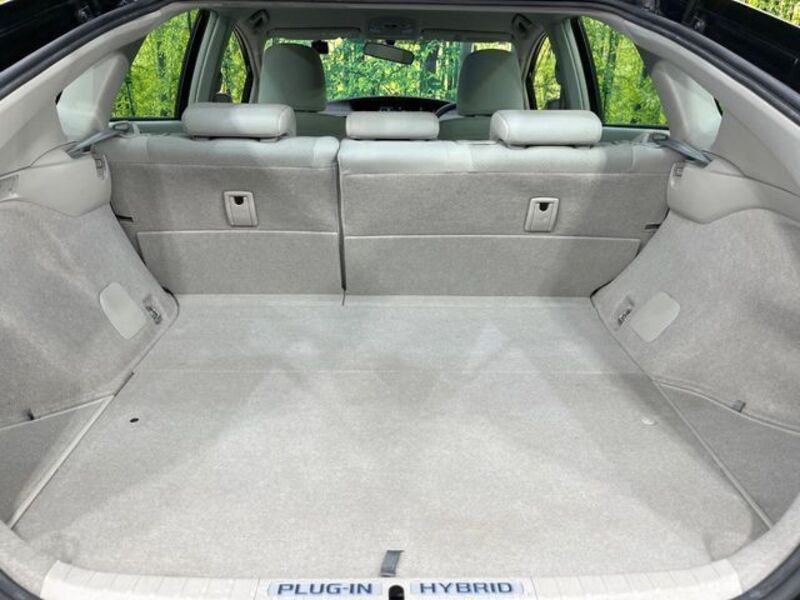 PRIUS PHV