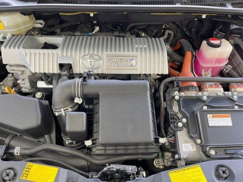 PRIUS PHV