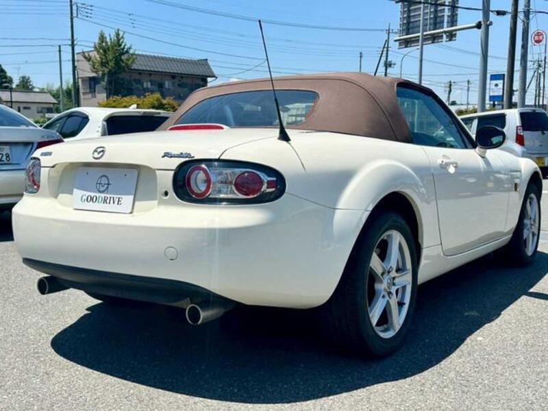 ROADSTER