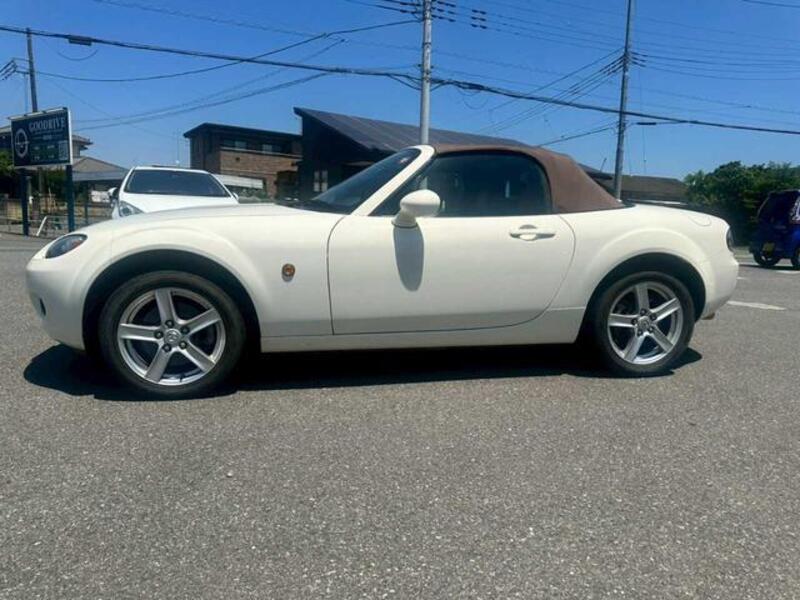 ROADSTER