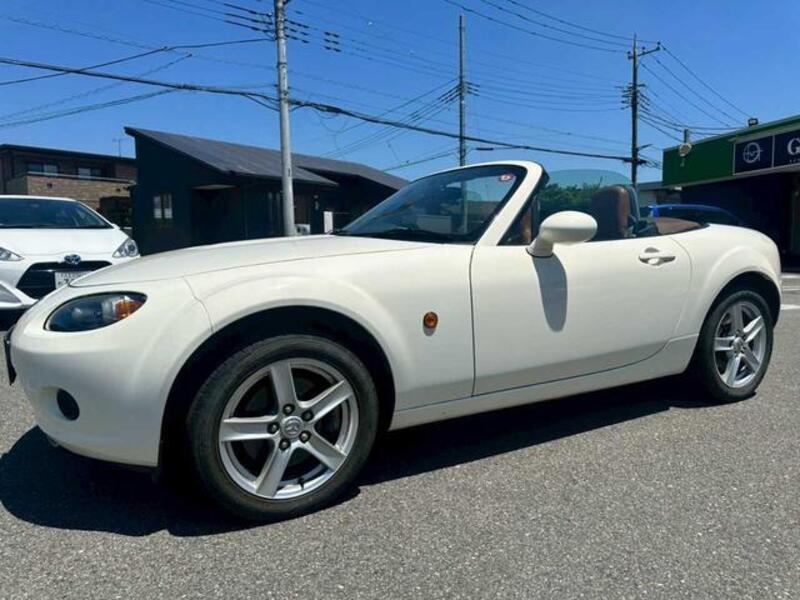 ROADSTER