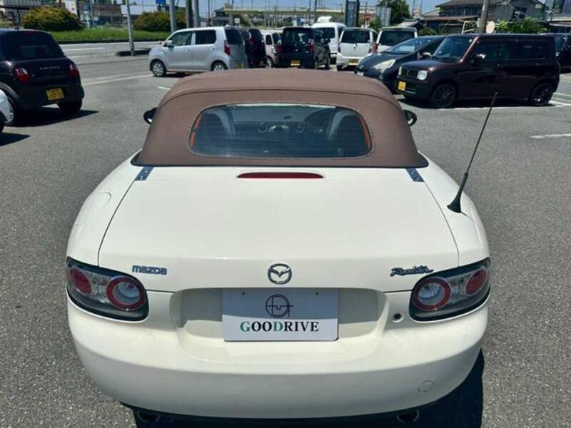ROADSTER