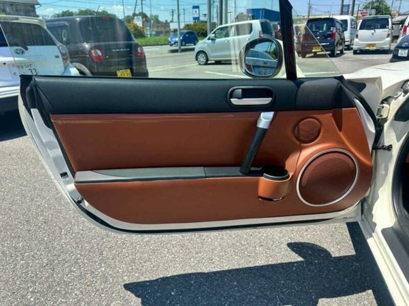 ROADSTER