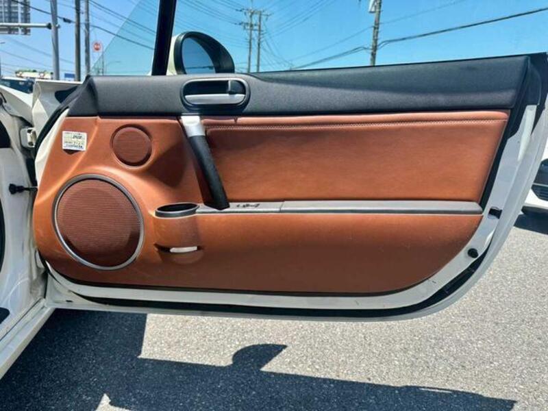 ROADSTER