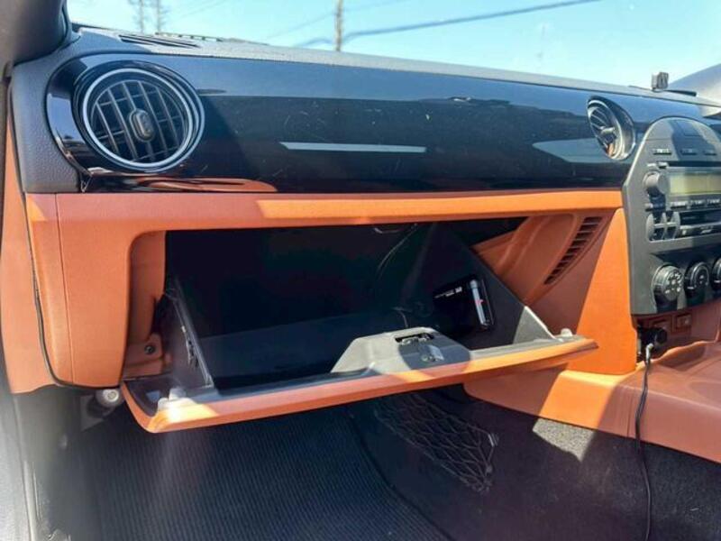 ROADSTER