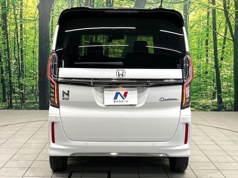 N BOX CUSTOM