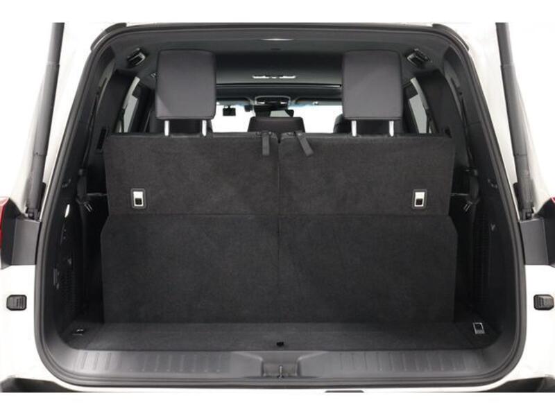 LAND CRUISER