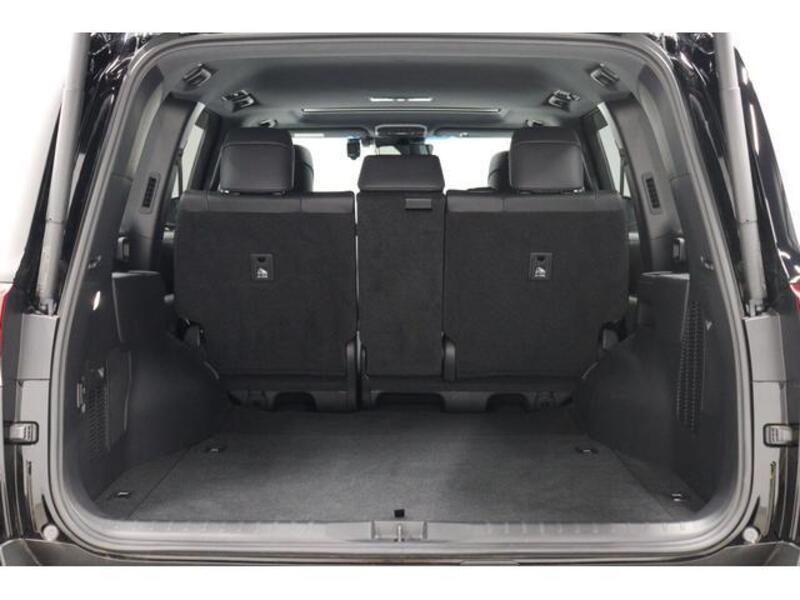 LAND CRUISER