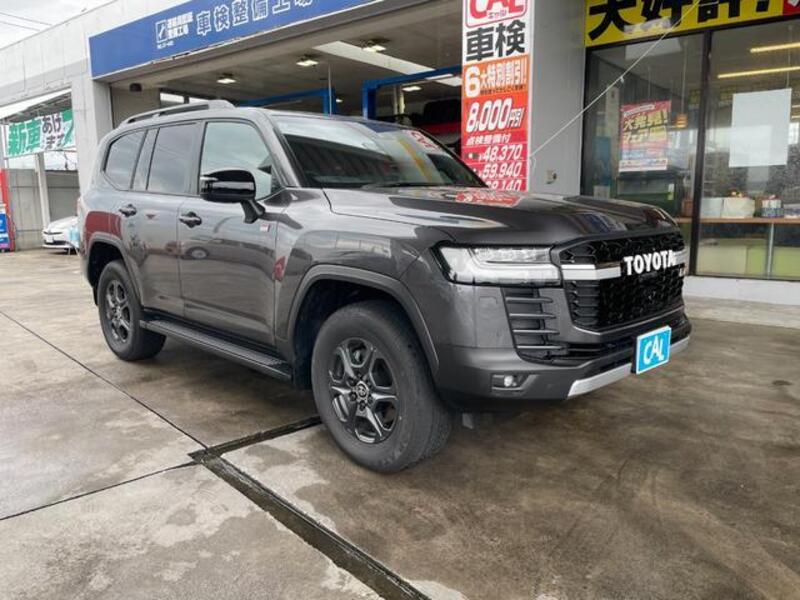LAND CRUISER