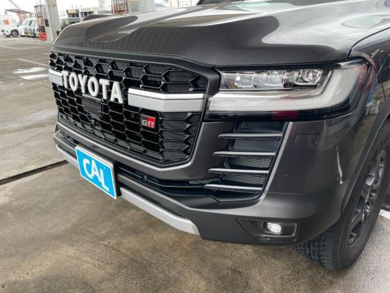 LAND CRUISER