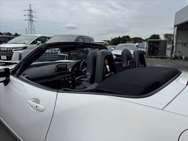 ROADSTER