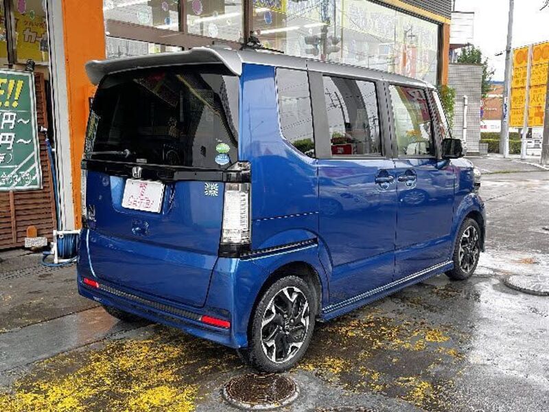 N BOX CUSTOM