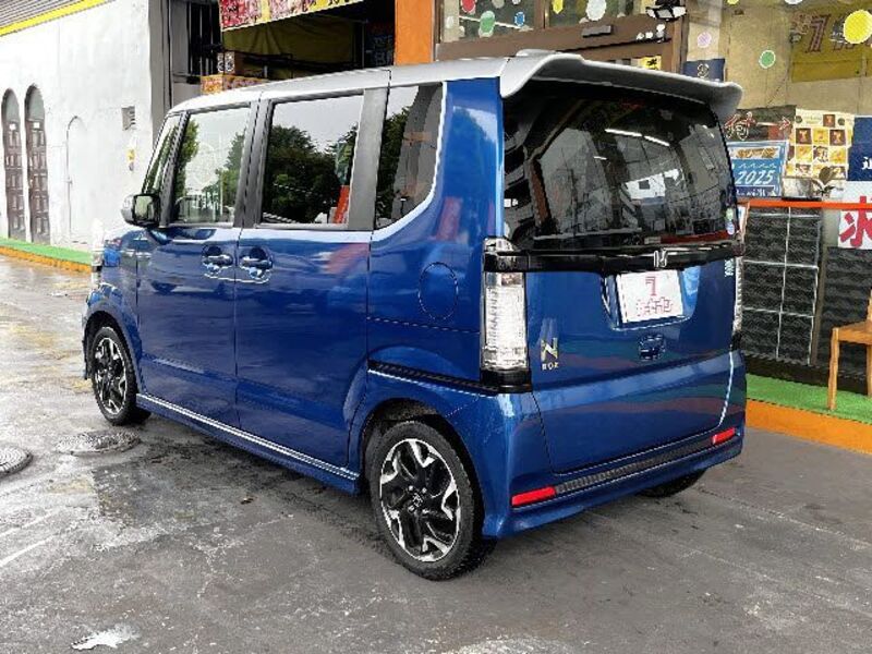 N BOX CUSTOM