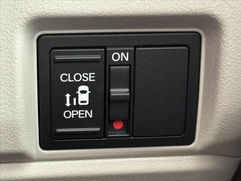 N BOX