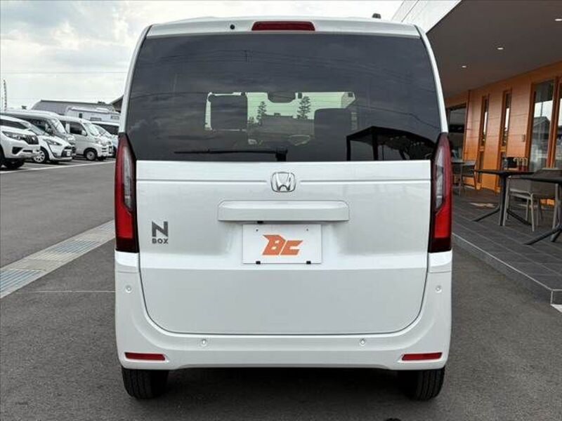 N BOX