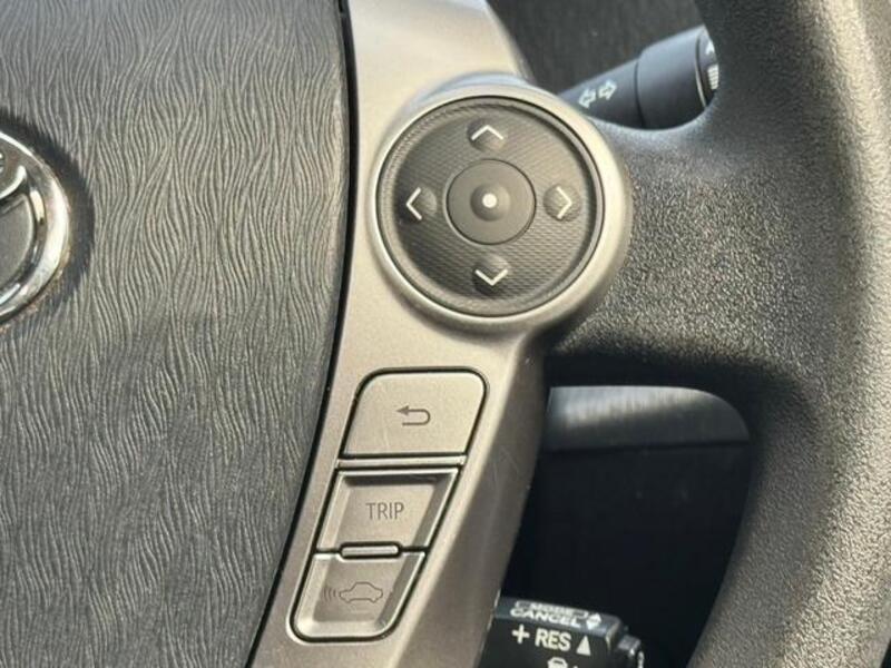 PRIUS ALPHA