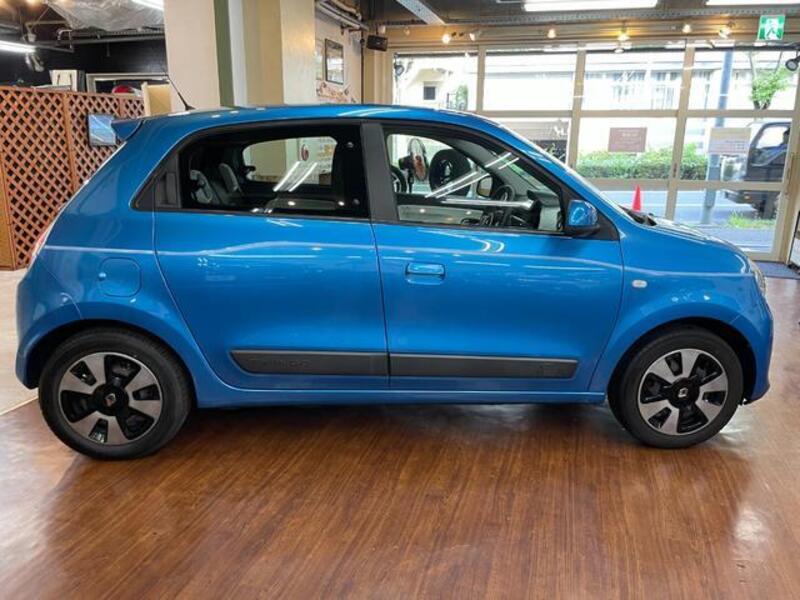 TWINGO