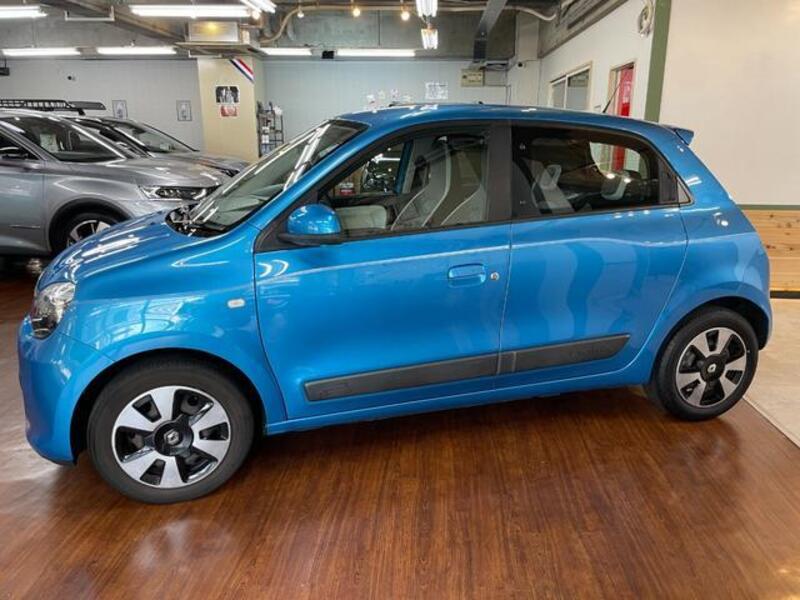 TWINGO