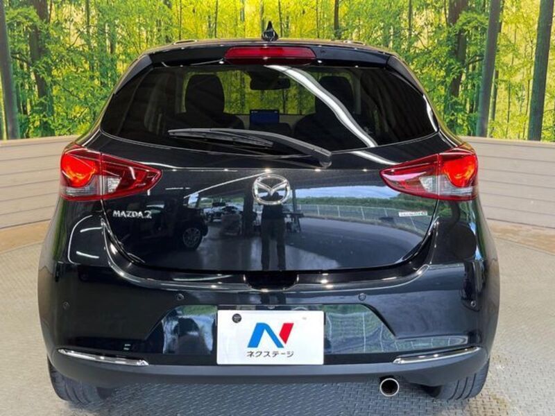 MAZDA2