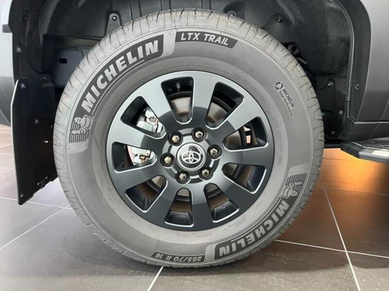 LAND CRUISER 250