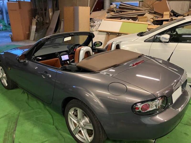 ROADSTER
