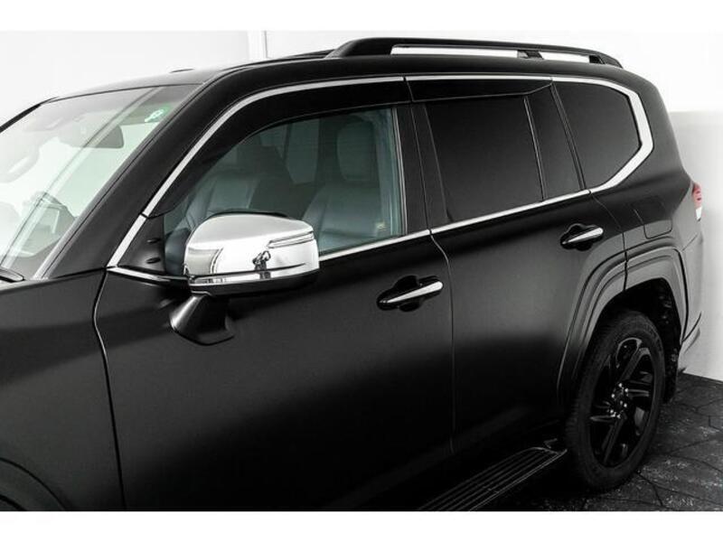 LAND CRUISER