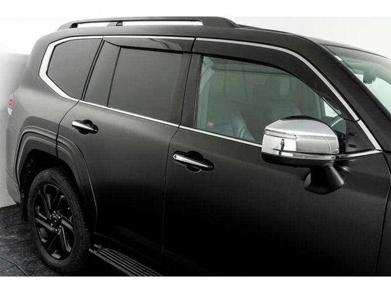 LAND CRUISER